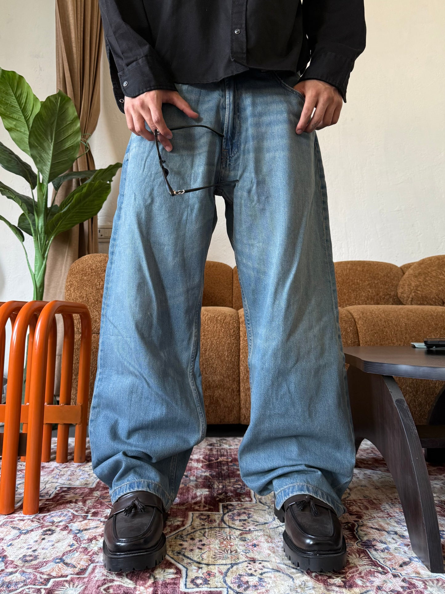 WASHED BAGGY DENIM