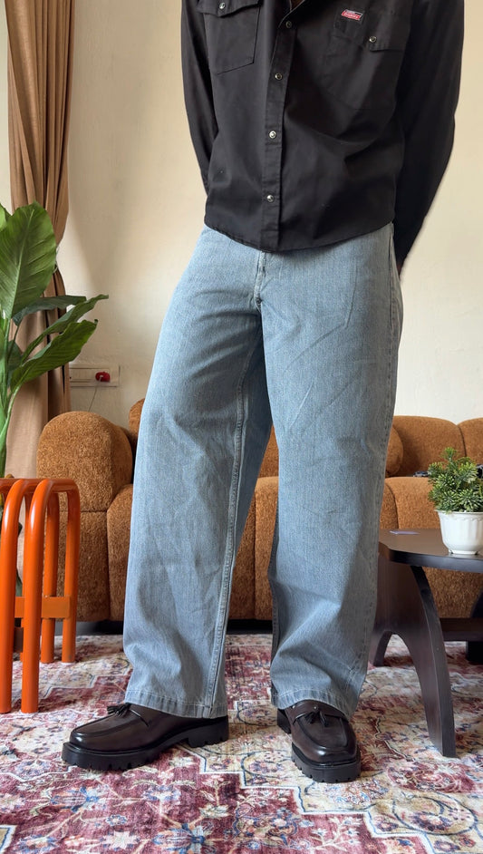 GREY BAGGY DENIM