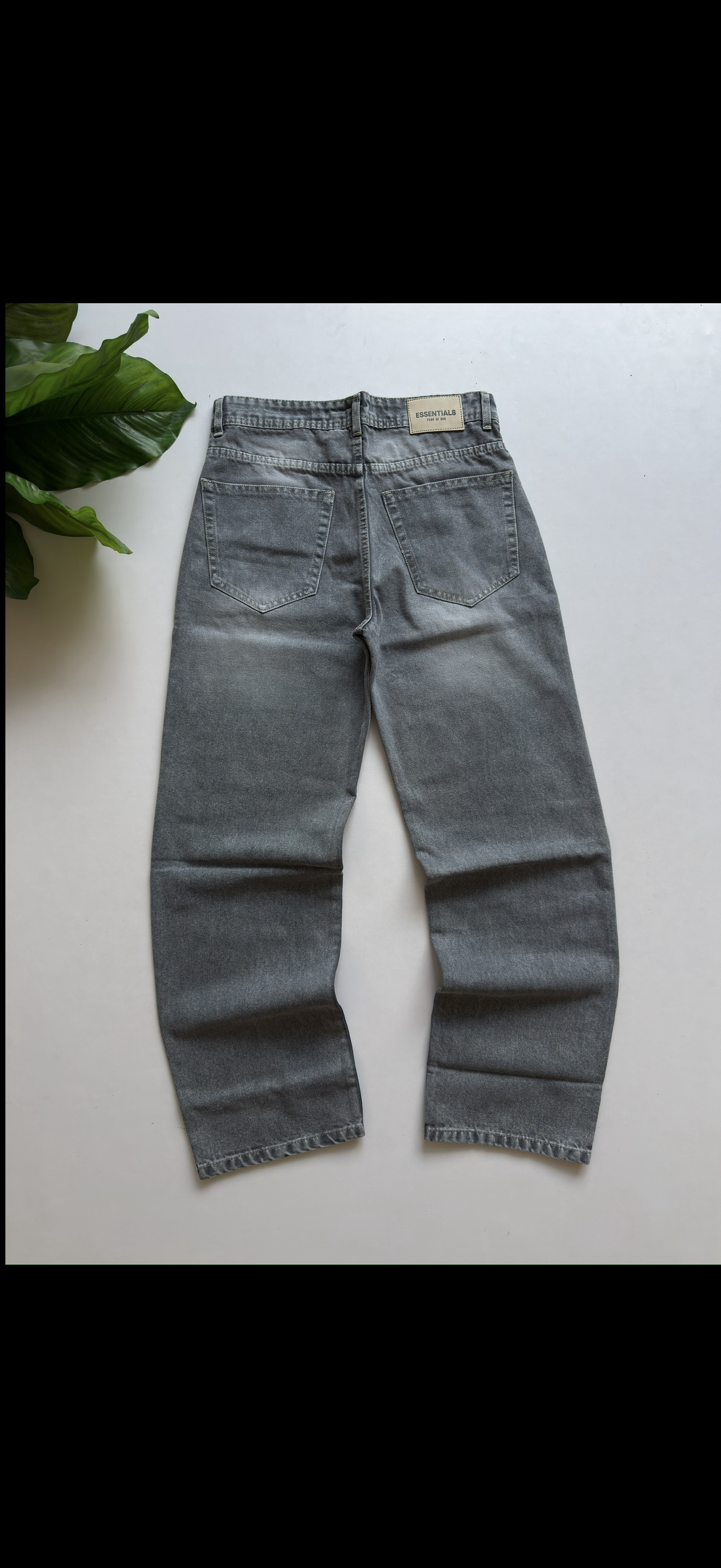 Es*ential baggy denim