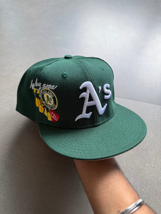 OAKLAND EMBROIDERED FITTED CAP