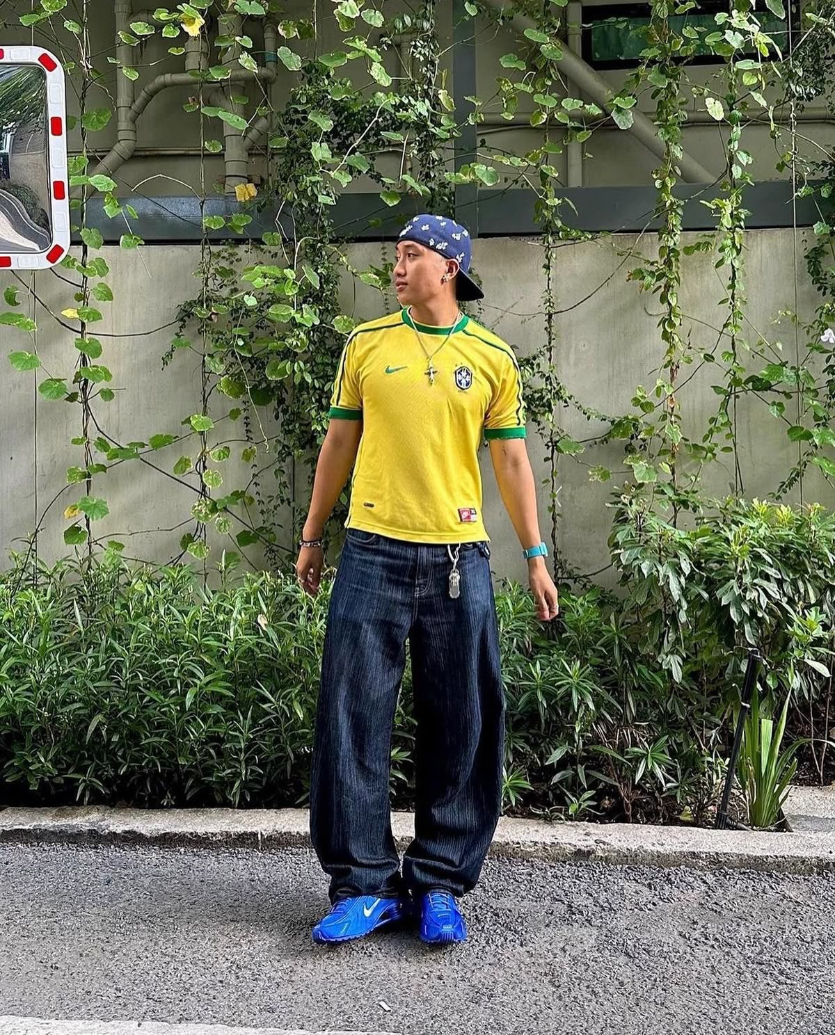 BRAZIL 26 FOOTBALL JERSEY