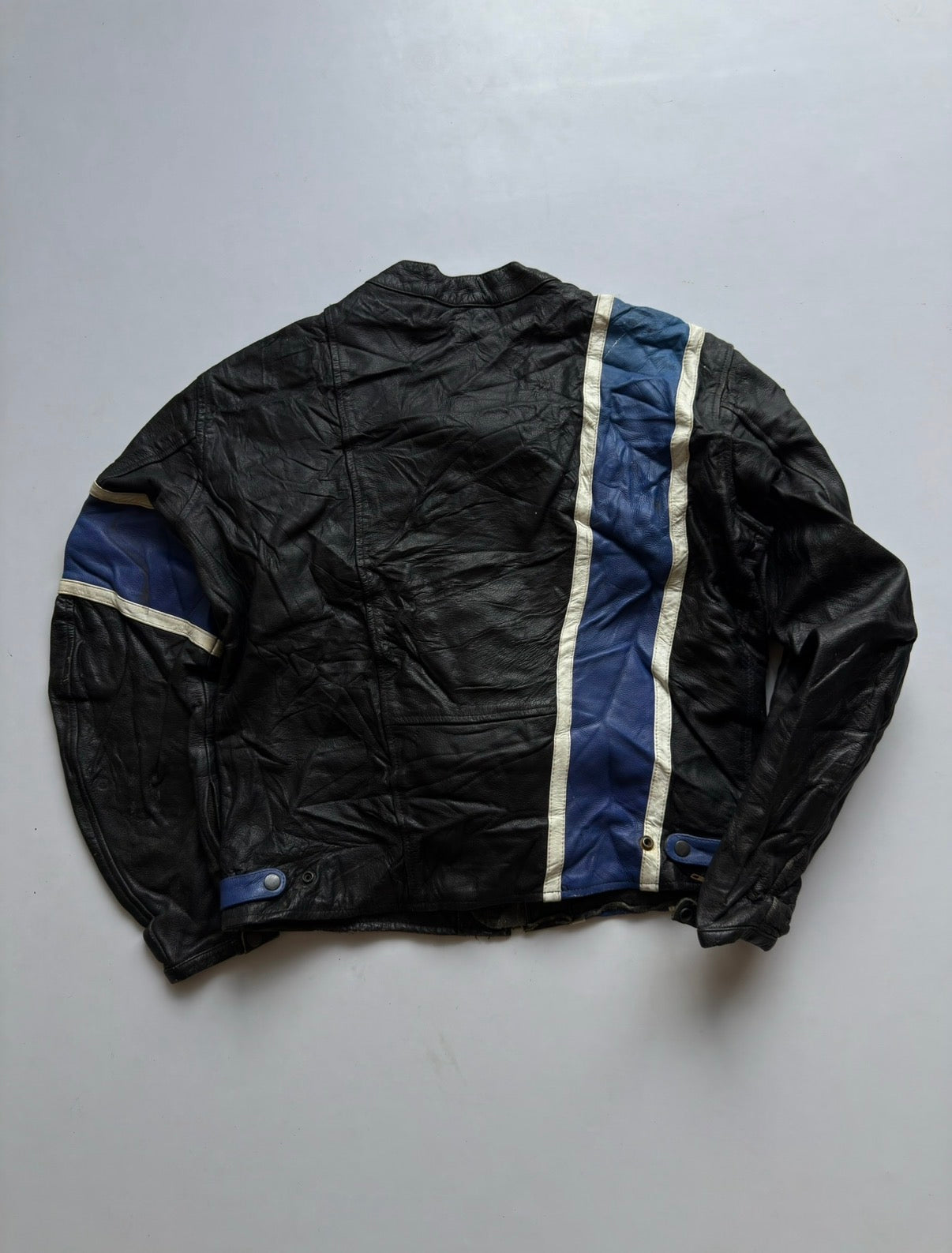 VINTAGE HARRIS LEATHER BIKER JACKET
(Back safety pad)