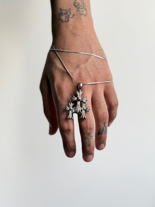 CH CROSS PENDANT