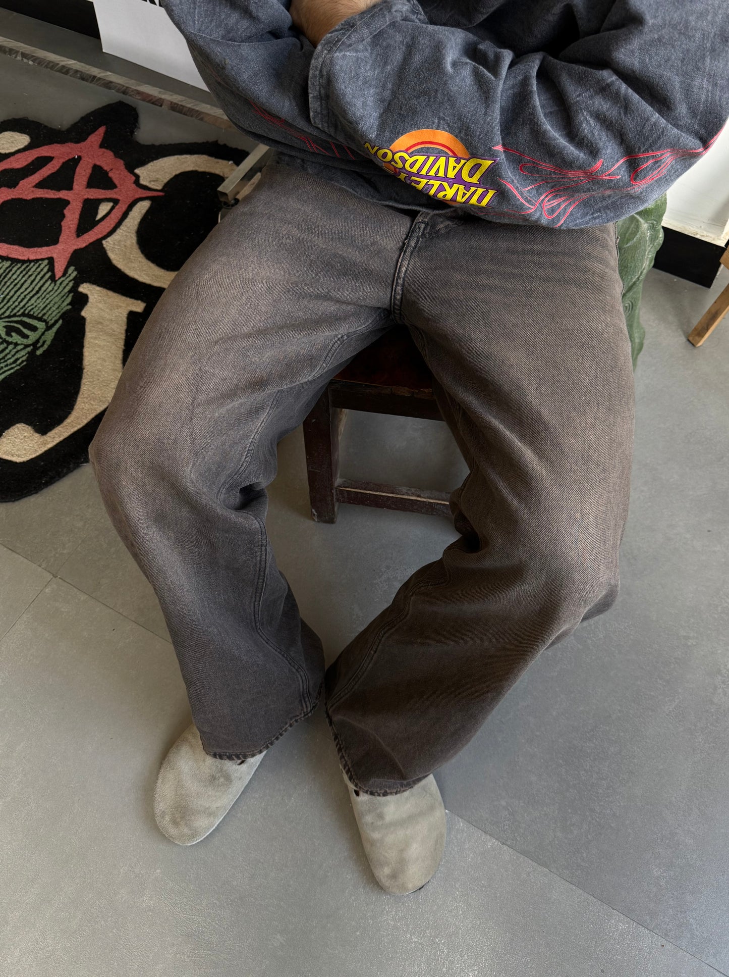 VINTAGE WASHED RELAXED FIT DENIM