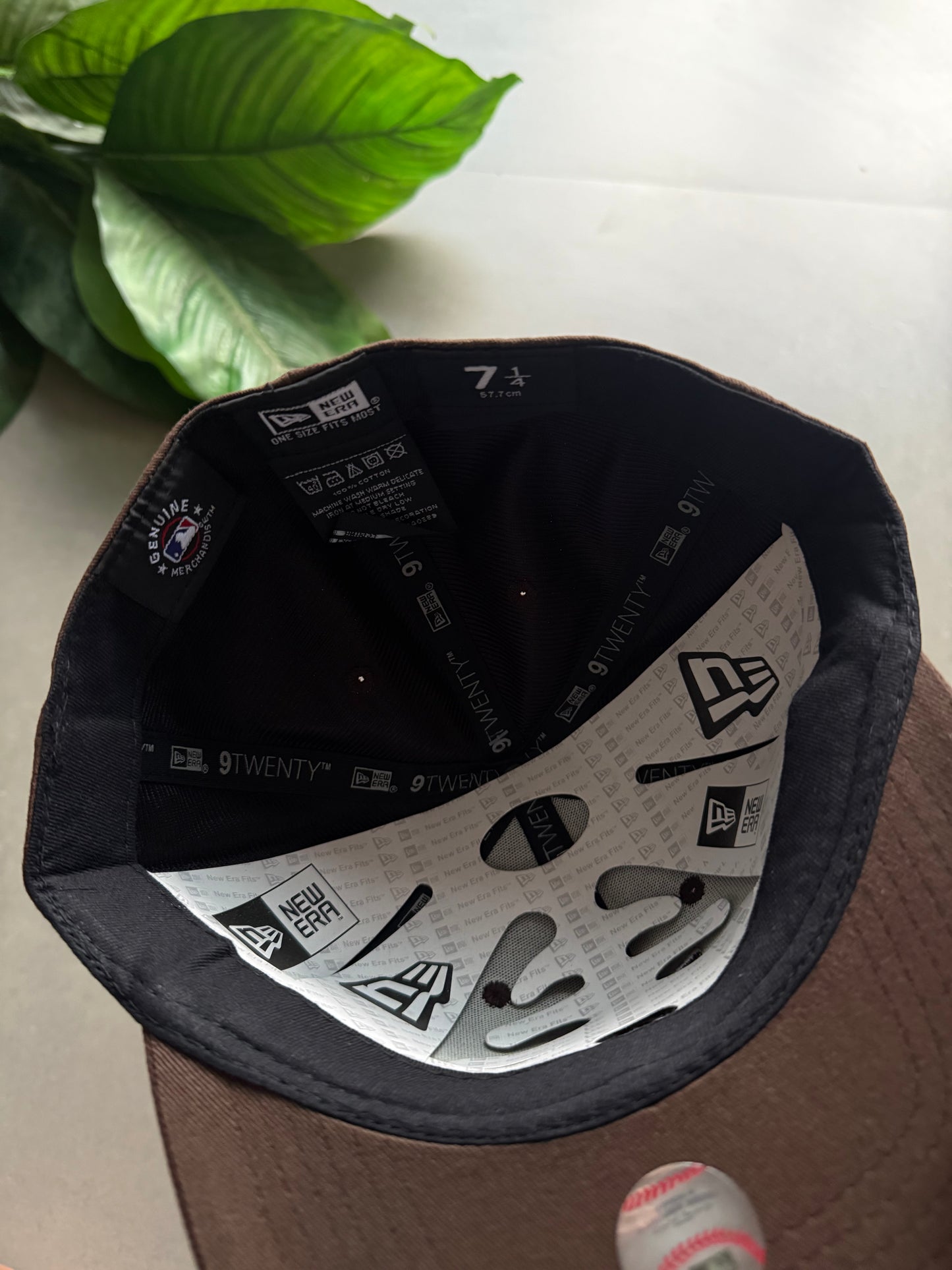 LA FITTED CAP