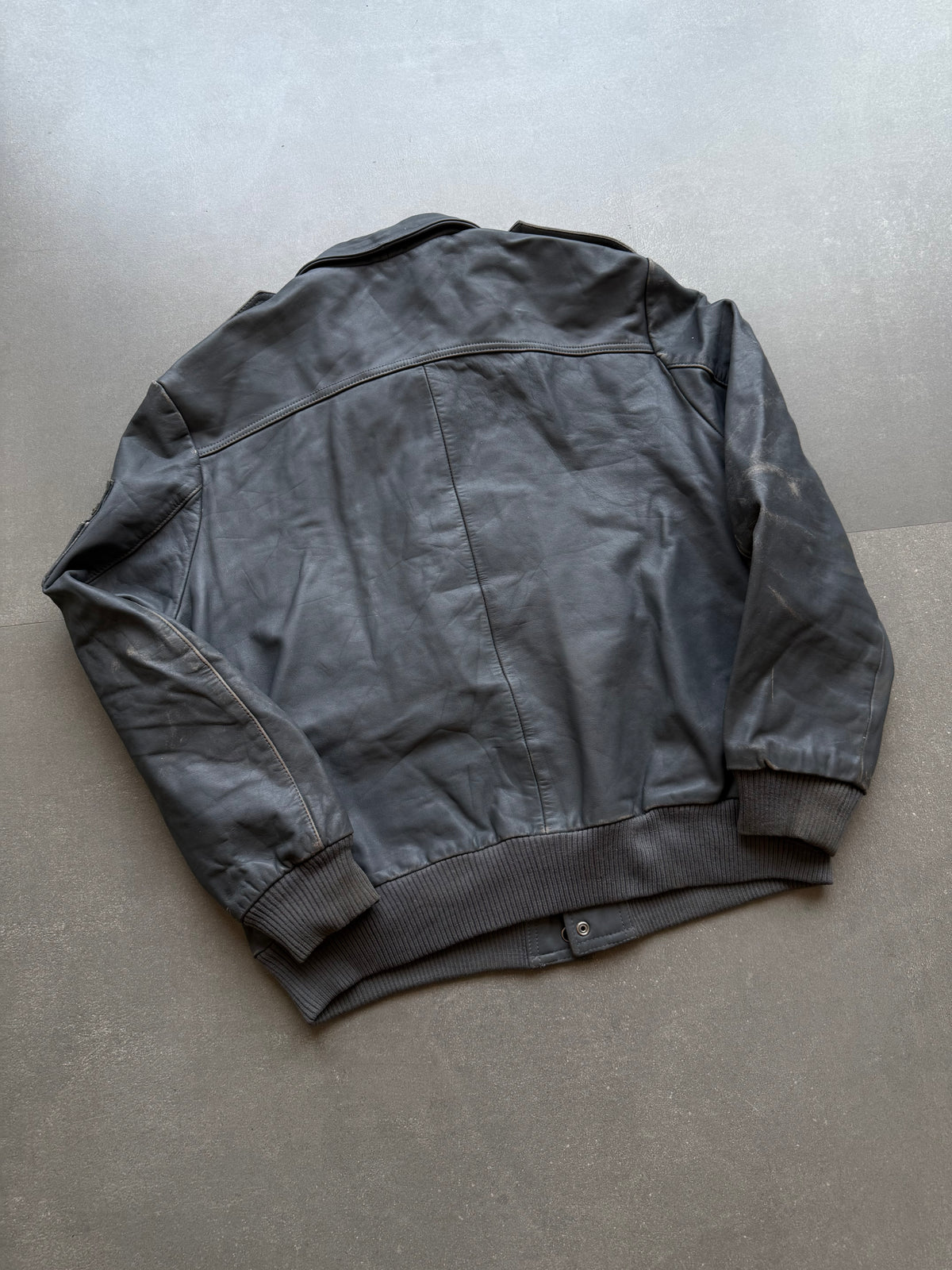 VINTAGE LEATHER JACKET