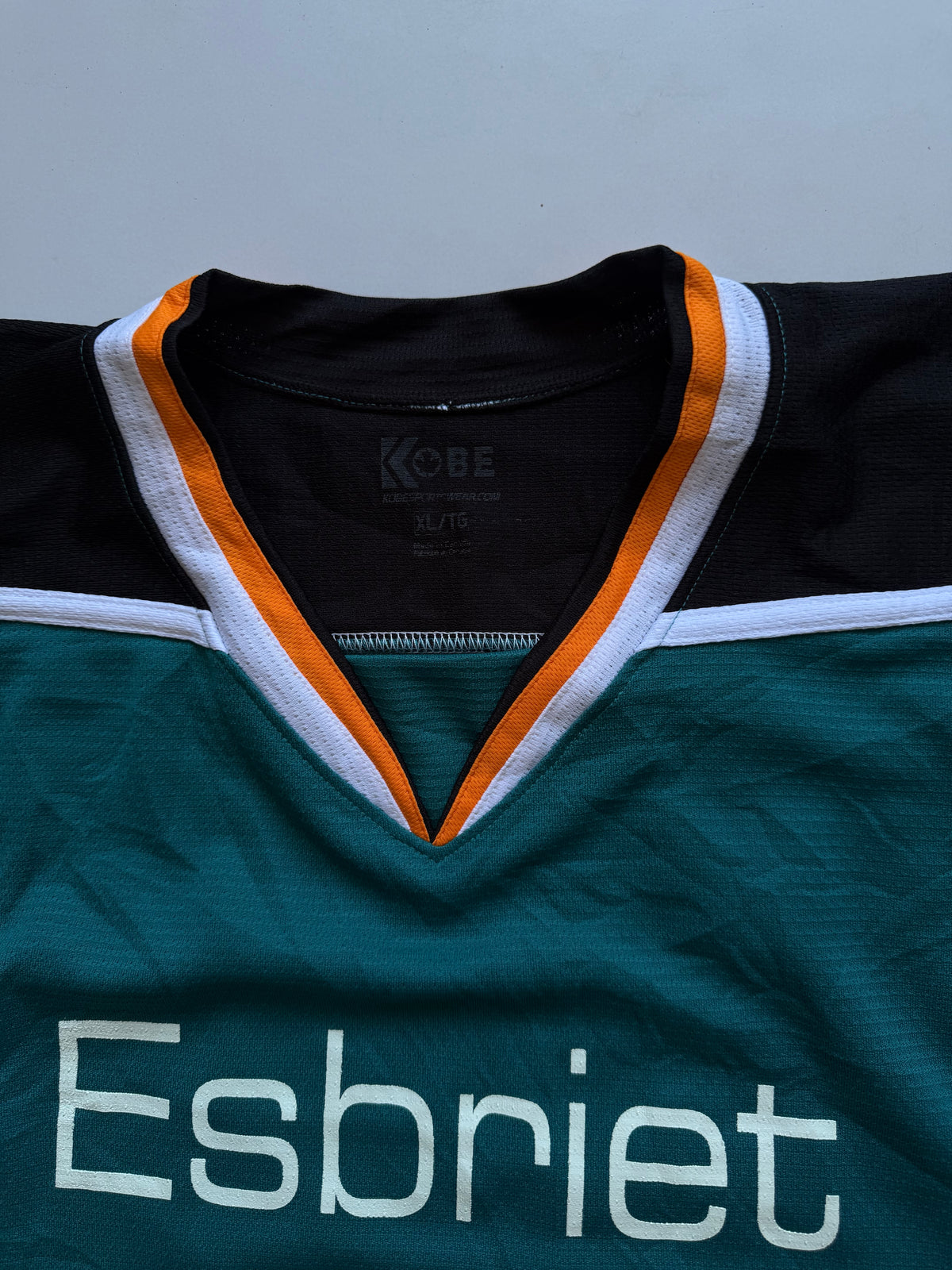 VINTAGE KOBE ESBRIET HOCKEY JERSEY