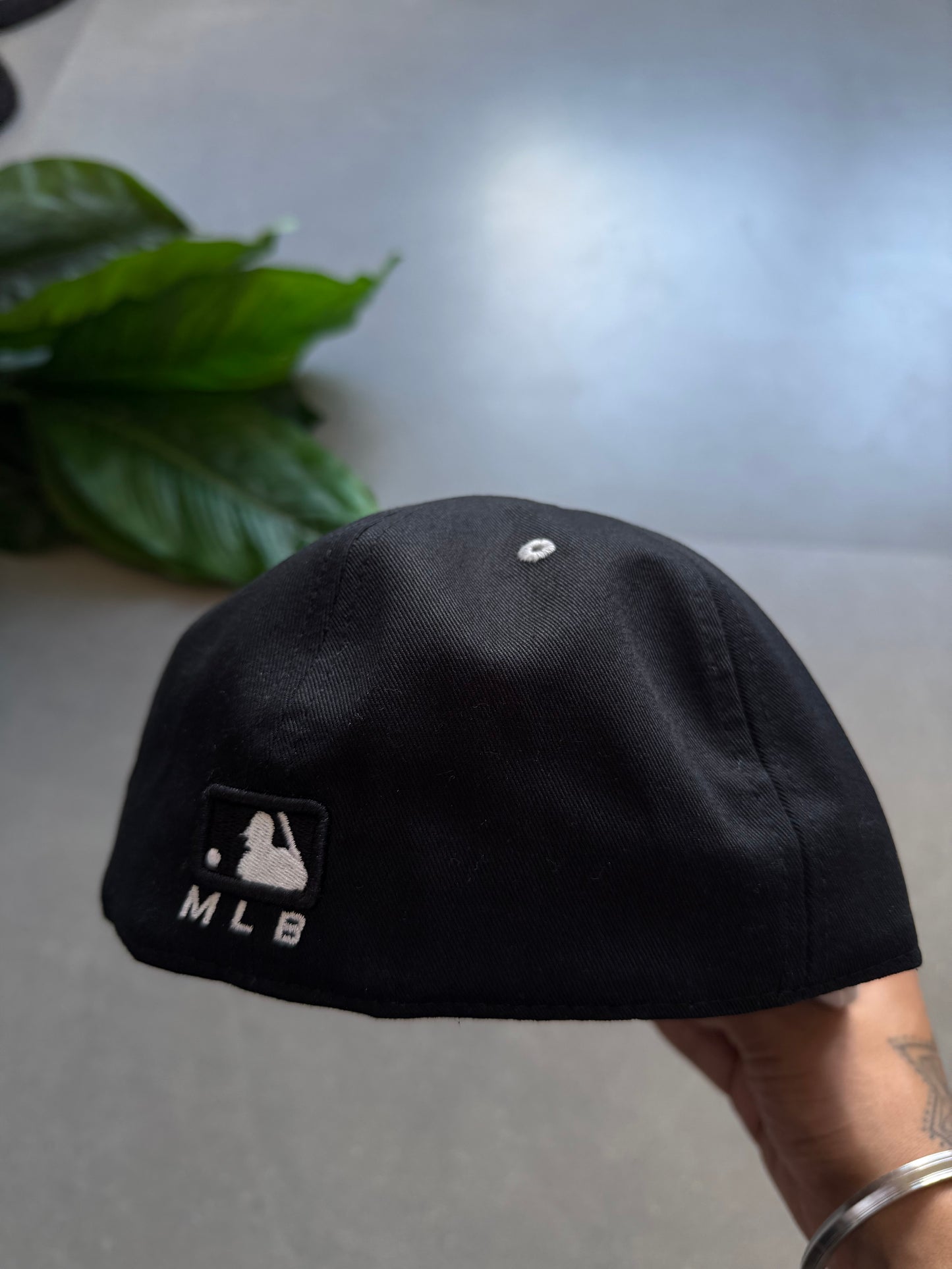 LA FITTED CAP