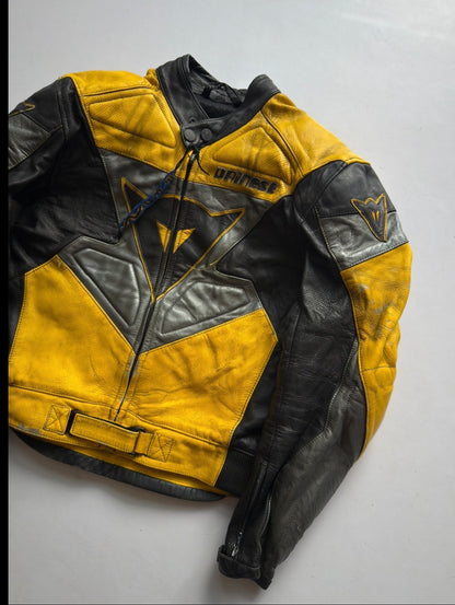 VINTAGE 90’s RARE DAINESE LEATHER RACING JACKET (safety pads)
