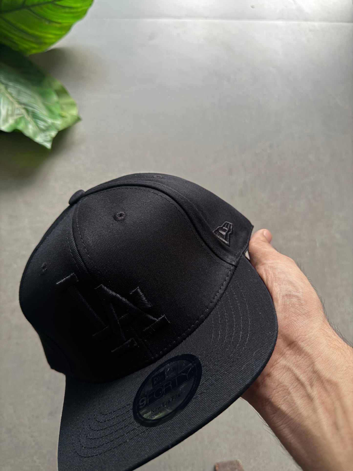 LA FITTED CAP