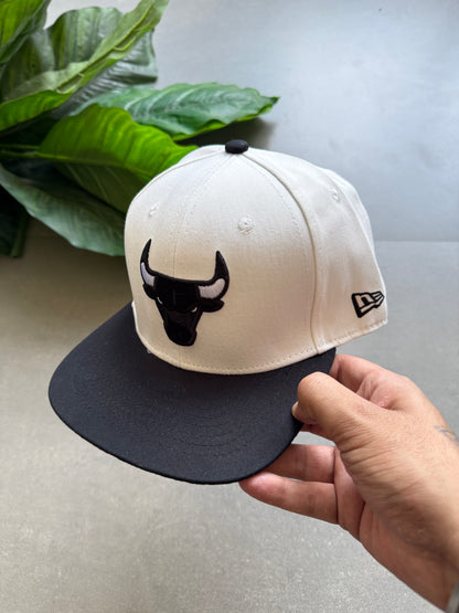 BULLS FITTED CAP