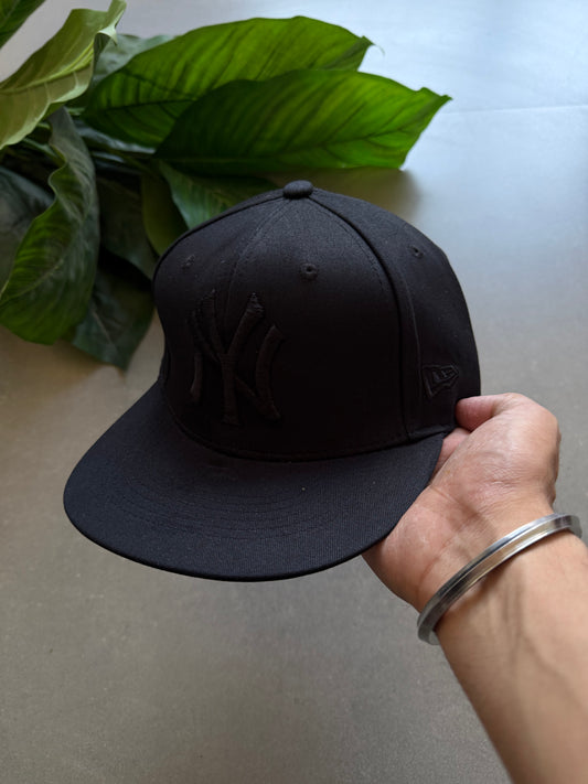 MLB YANKEES FITTED CAP