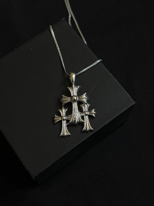CH CROSS PENDANT