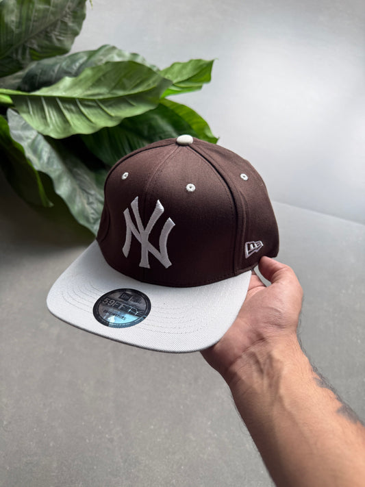 NY FITTED CAP