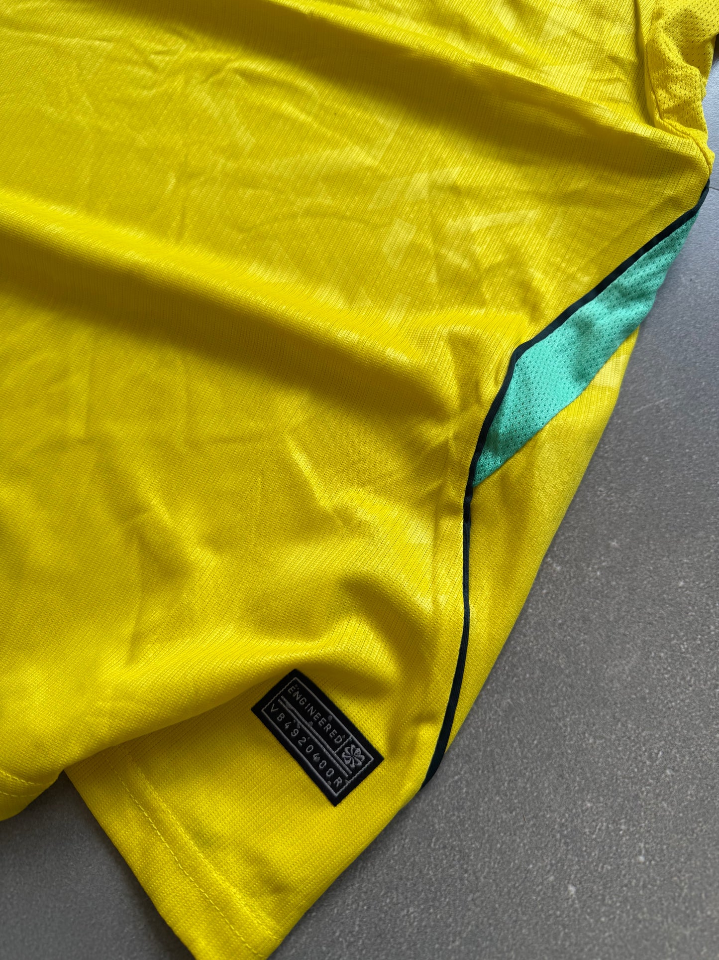 BRAZIL 26 FOOTBALL JERSEY