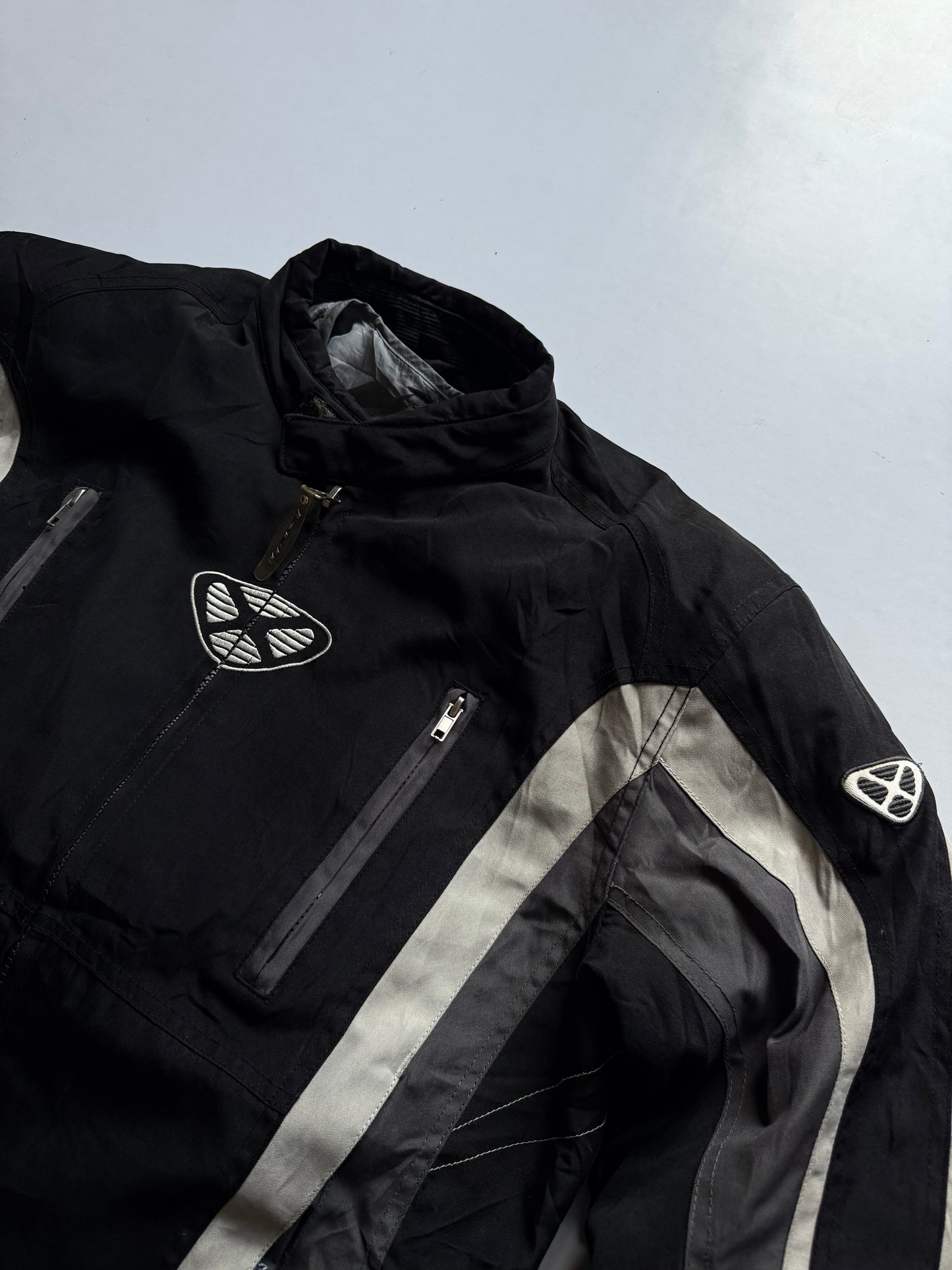 VINTAGE IXON RACING JACKET             (Safety pads)