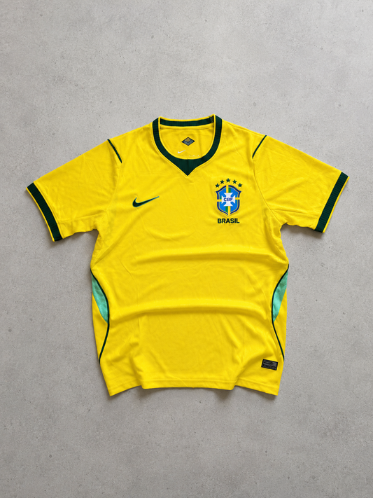 BRAZIL 26 FOOTBALL JERSEY
