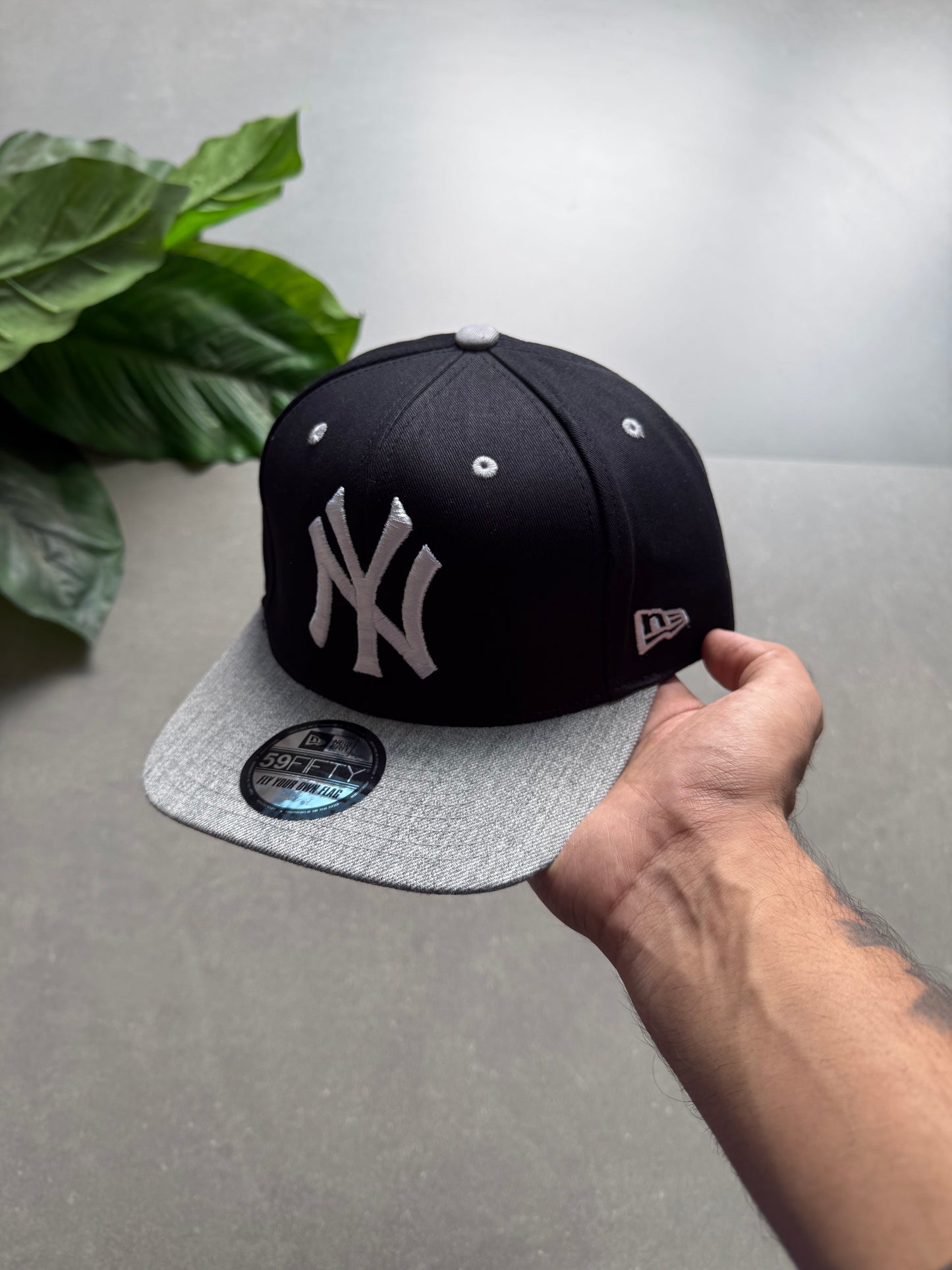 NY FITTED CAP