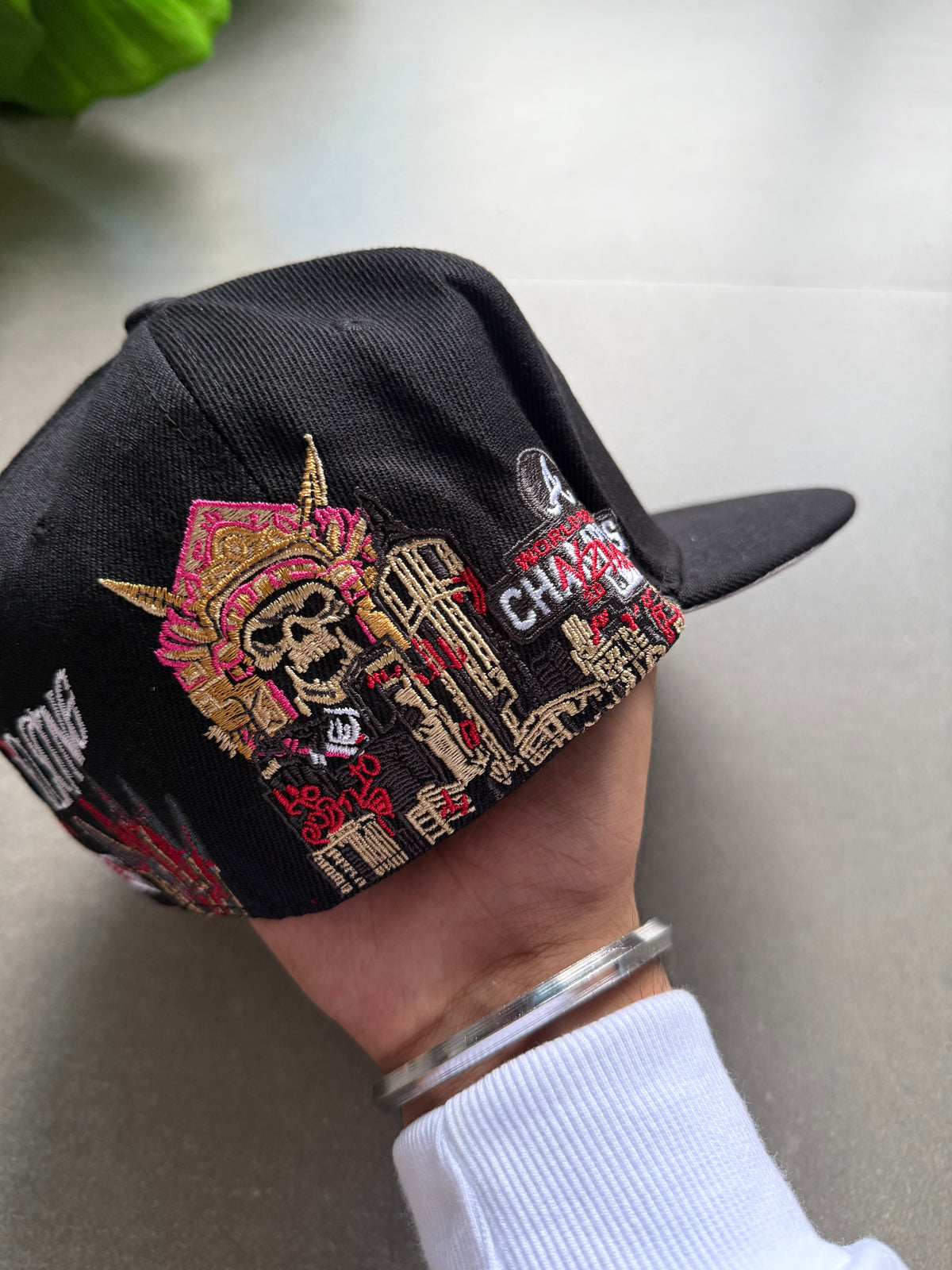 OAKLAND EMBROIDERED FITTED CAP