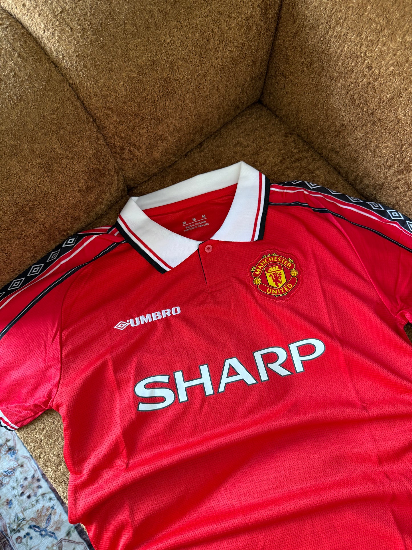 MANCHESTER UTD RETRO JERSEY