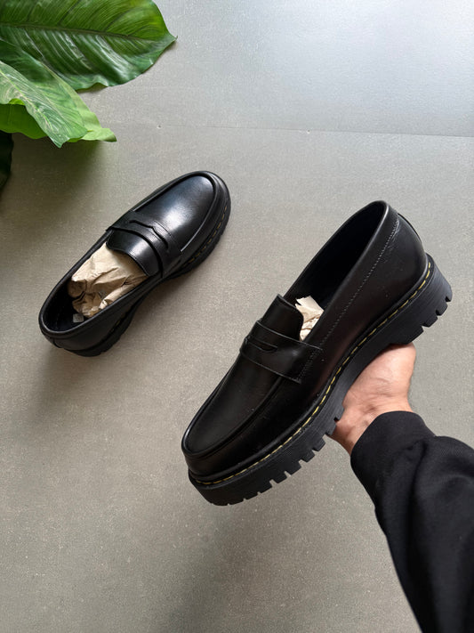 BLACK LOAFERS (OG LEATHER)