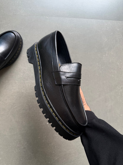 BLACK LOAFERS (OG LEATHER)