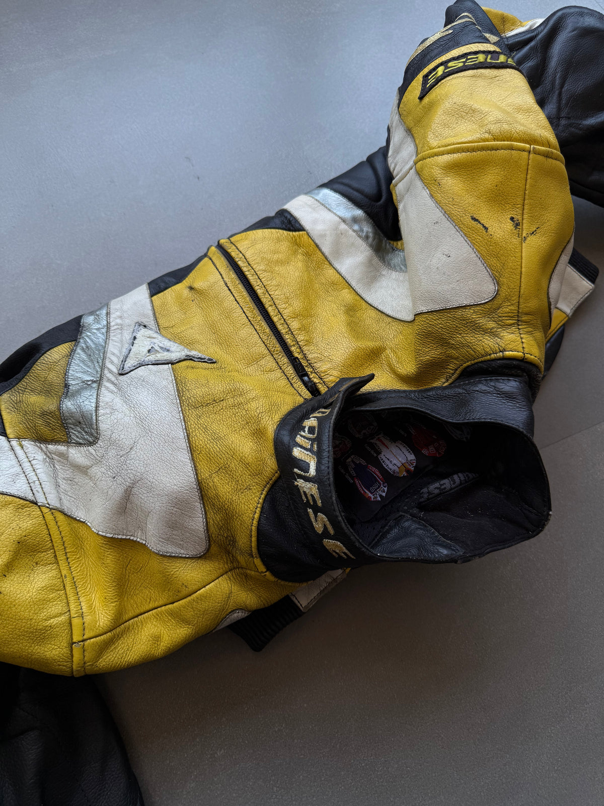 VINTAGE RARE DAINESE LEATHER BIKER JACKET (Safety pads)
