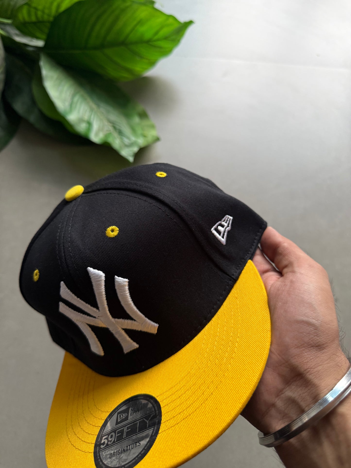 NY FITTED CAP