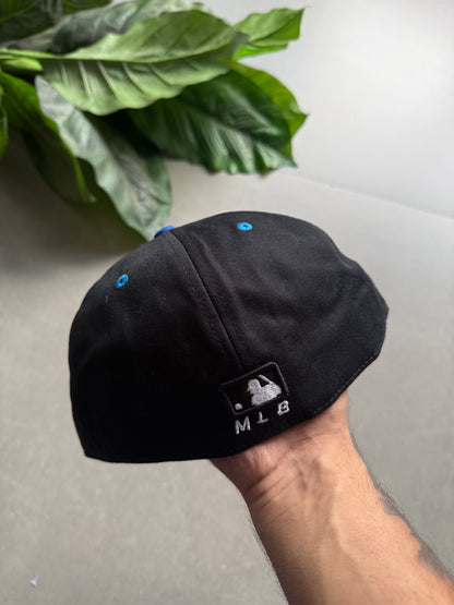 LA FITTED CAP