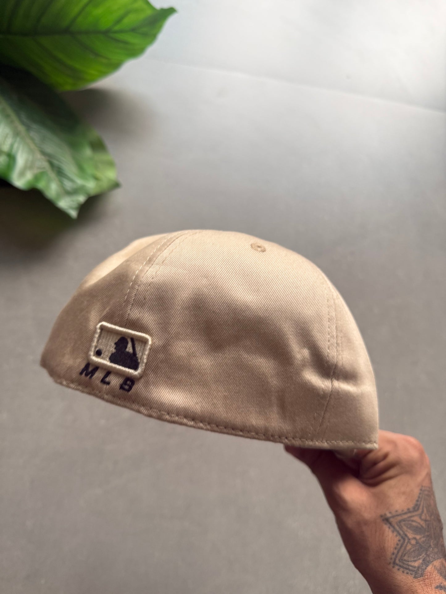 LA FITTED CAP