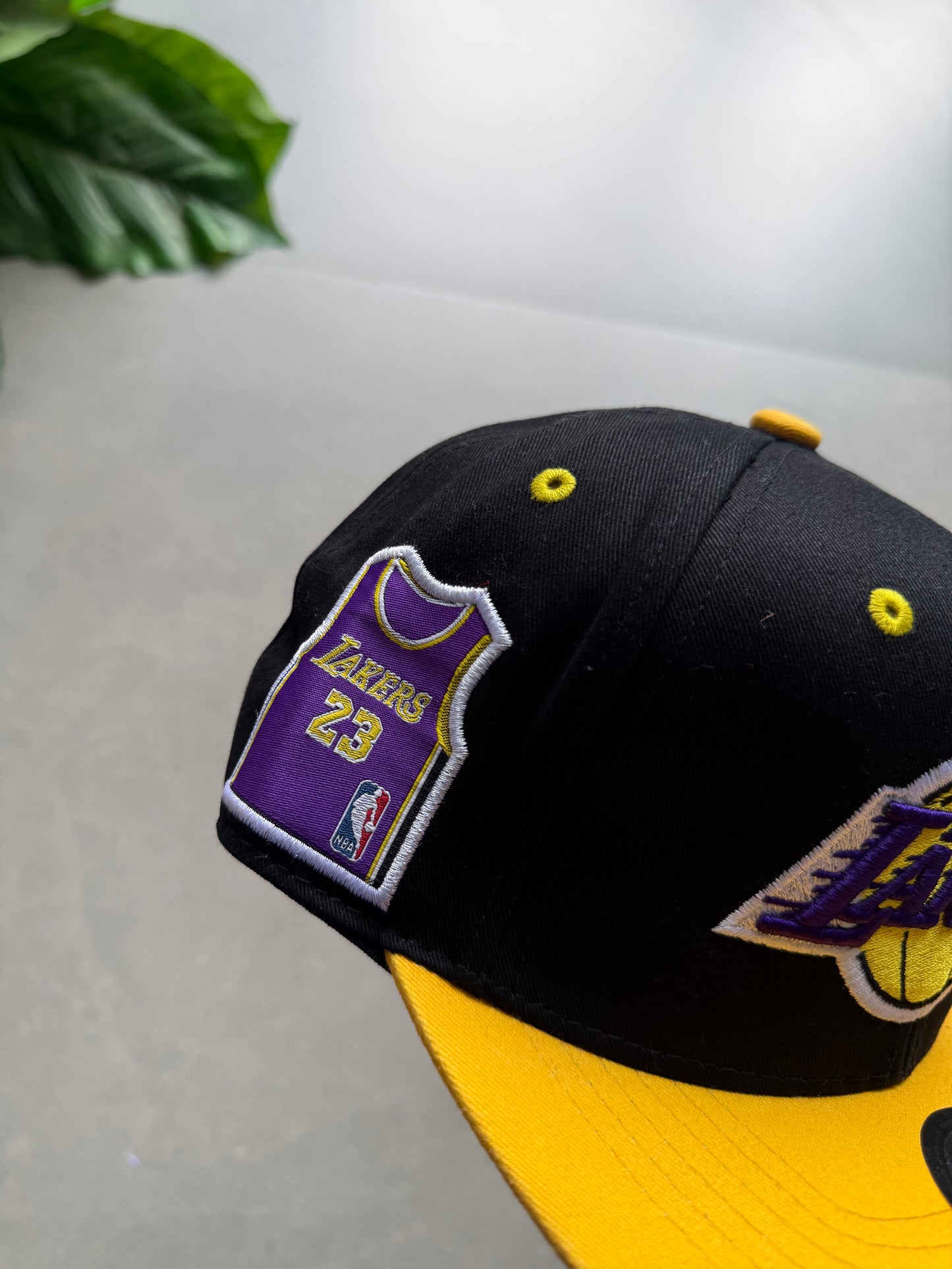 LAKERS ADJUSTABLE CAP