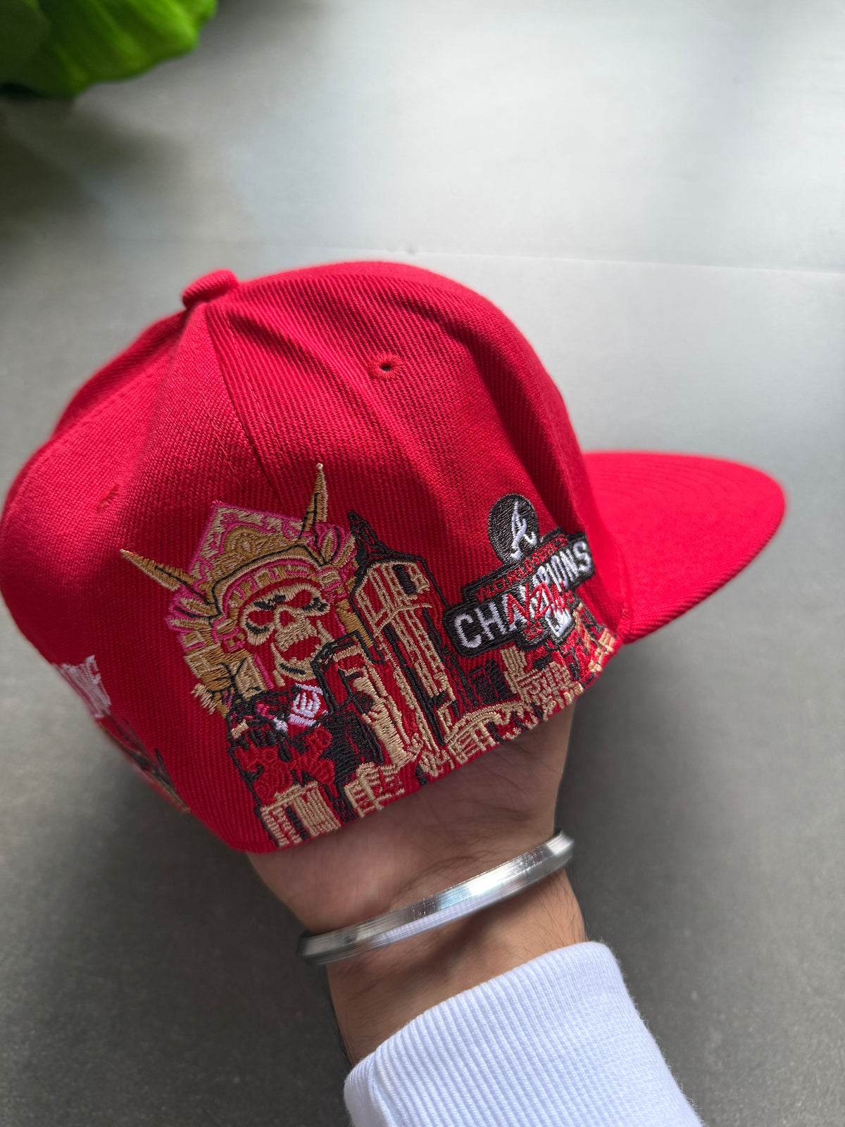 LA EMBROIDERED FITTED CAP