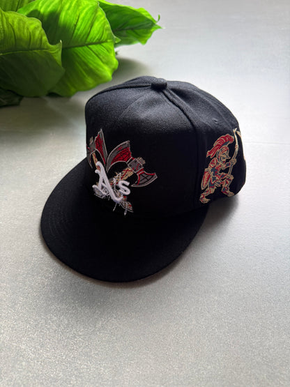 OAKLAND EMBROIDERED FITTED CAP