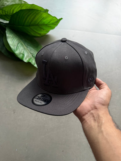 LA FITTED CAP