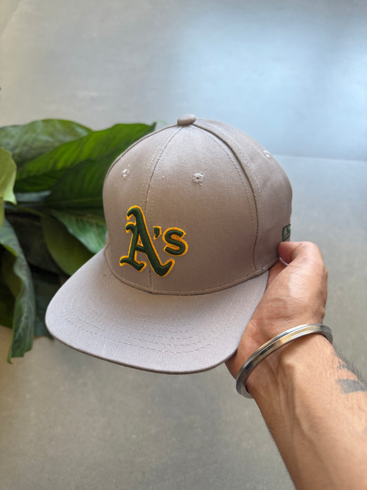 MLB OAKLAND FITTED CAP