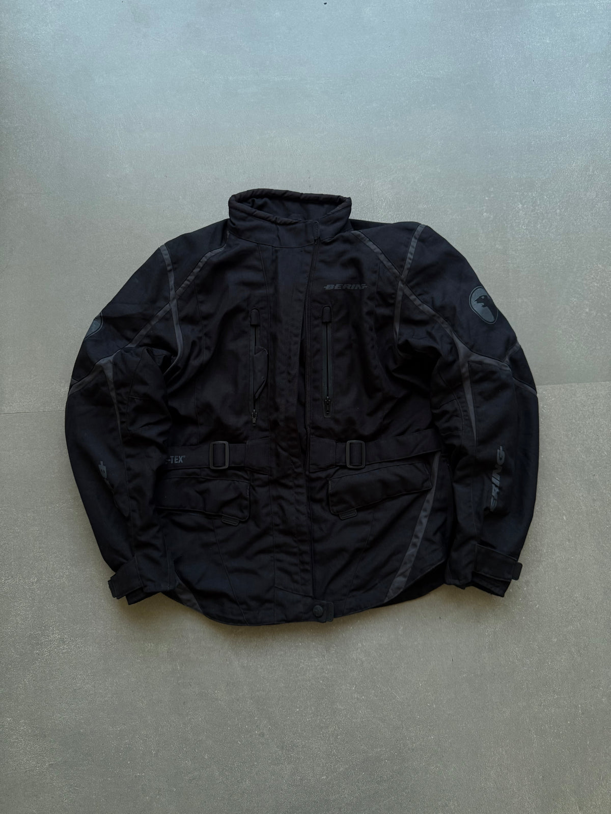 VINTAGE BERING GORETEX RACING JACKET (safety pads)