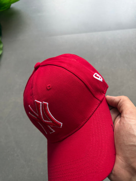 NY FITTED CAP