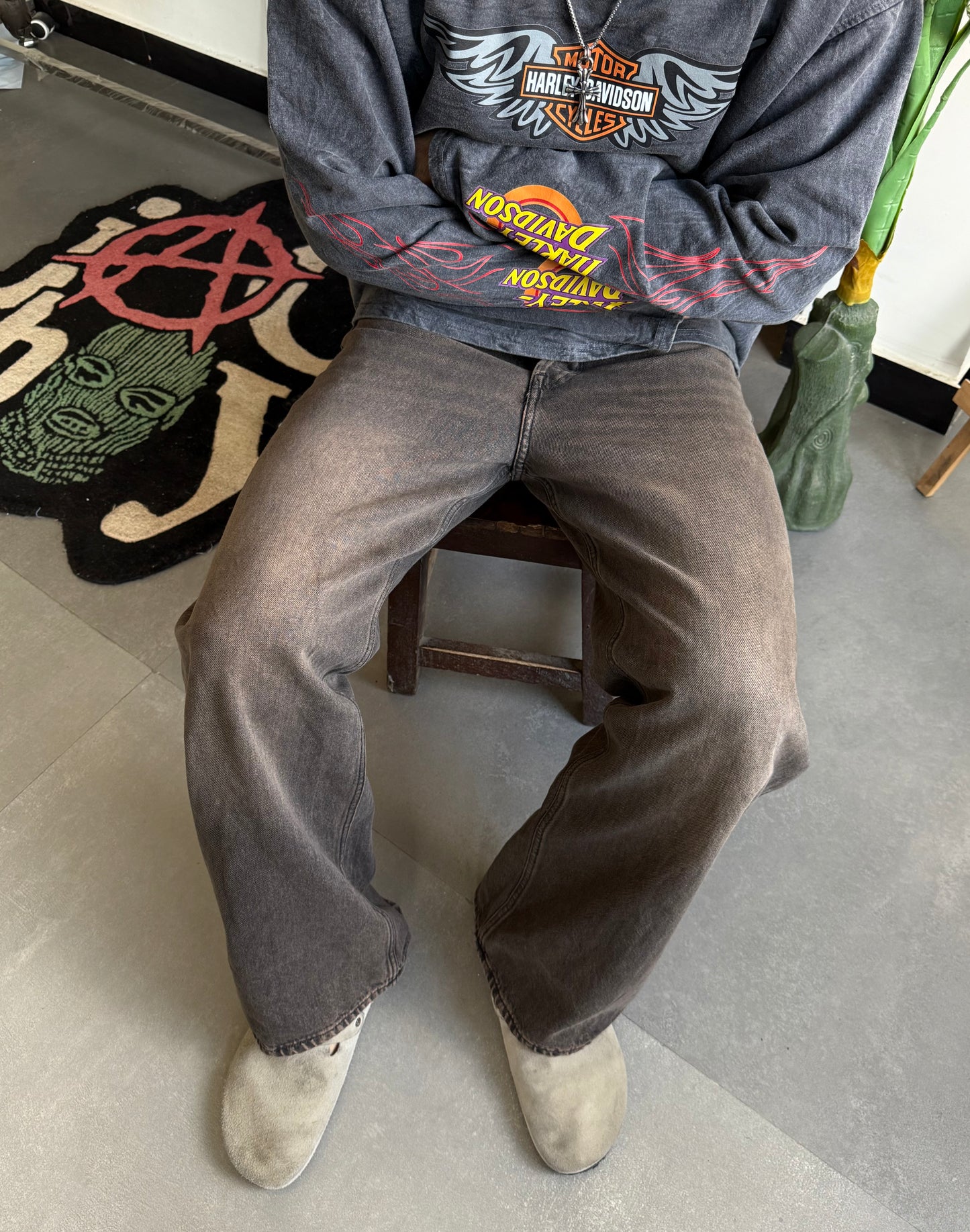 VINTAGE WASHED RELAXED FIT DENIM