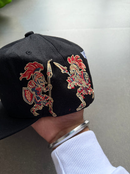 OAKLAND EMBROIDERED FITTED CAP