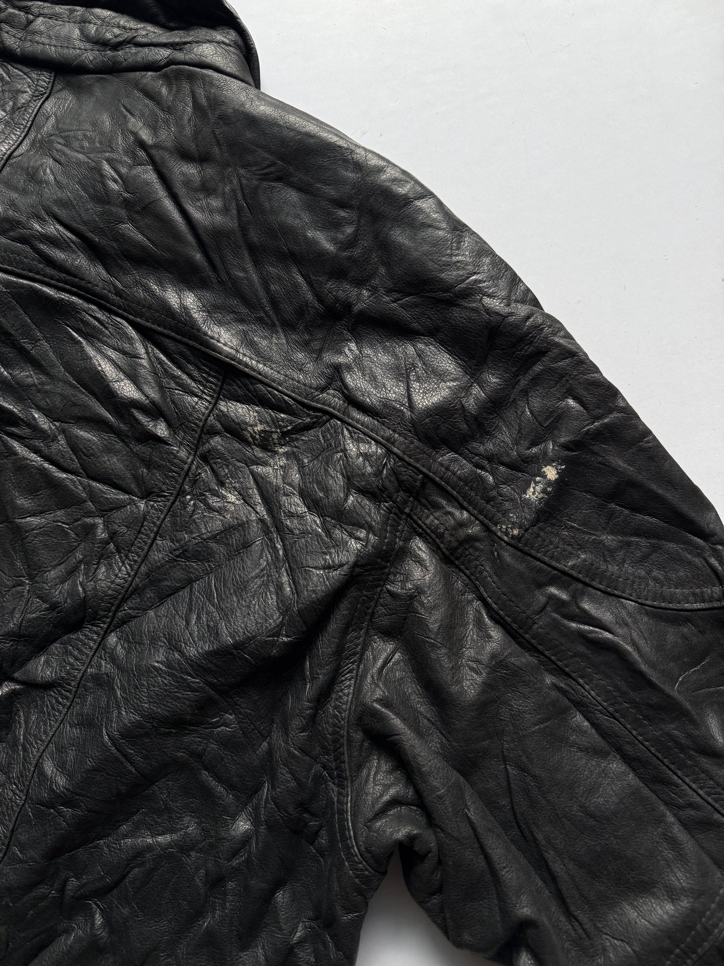 VINTAGE MEMBERS ONLY LEATHER JACKET