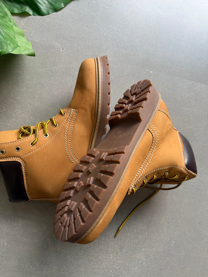 HERITAGE NUBUCK LEATHER CLASSIC BOOTS