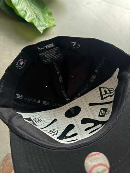 LA FITTED CAP