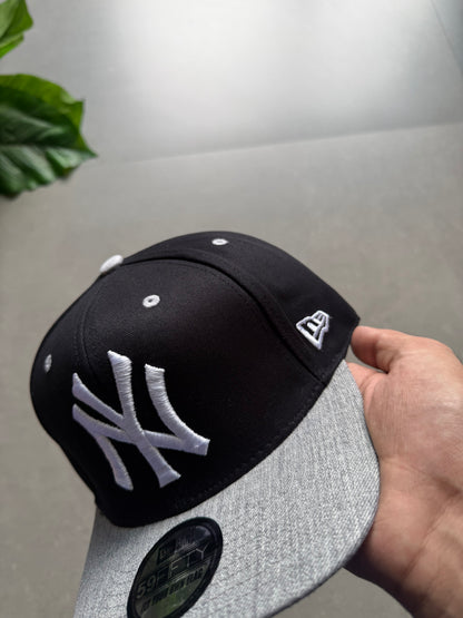 NY FITTED CAP