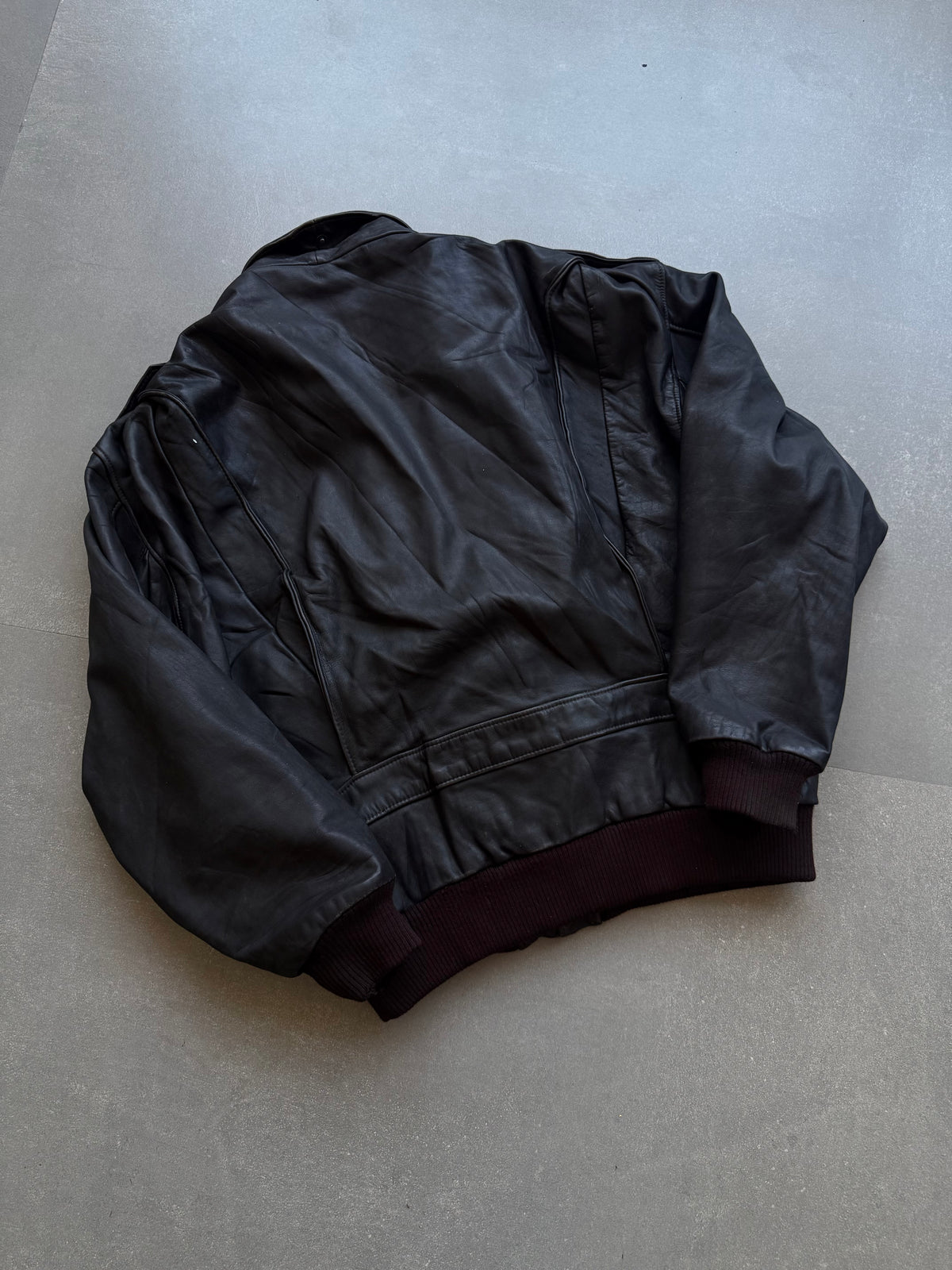 VINTAGE CUIR & CIE GENIUNE LEATHER JACKET