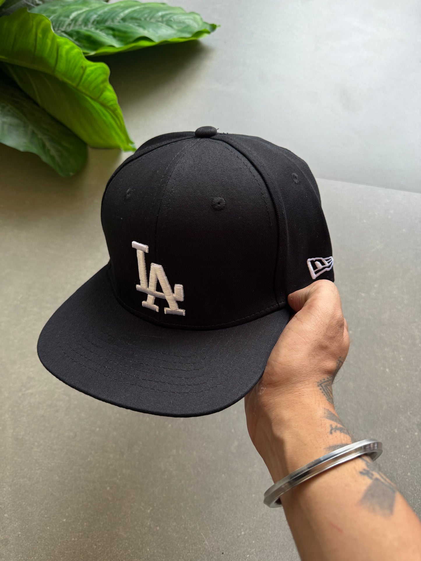 LA FITTED CAP