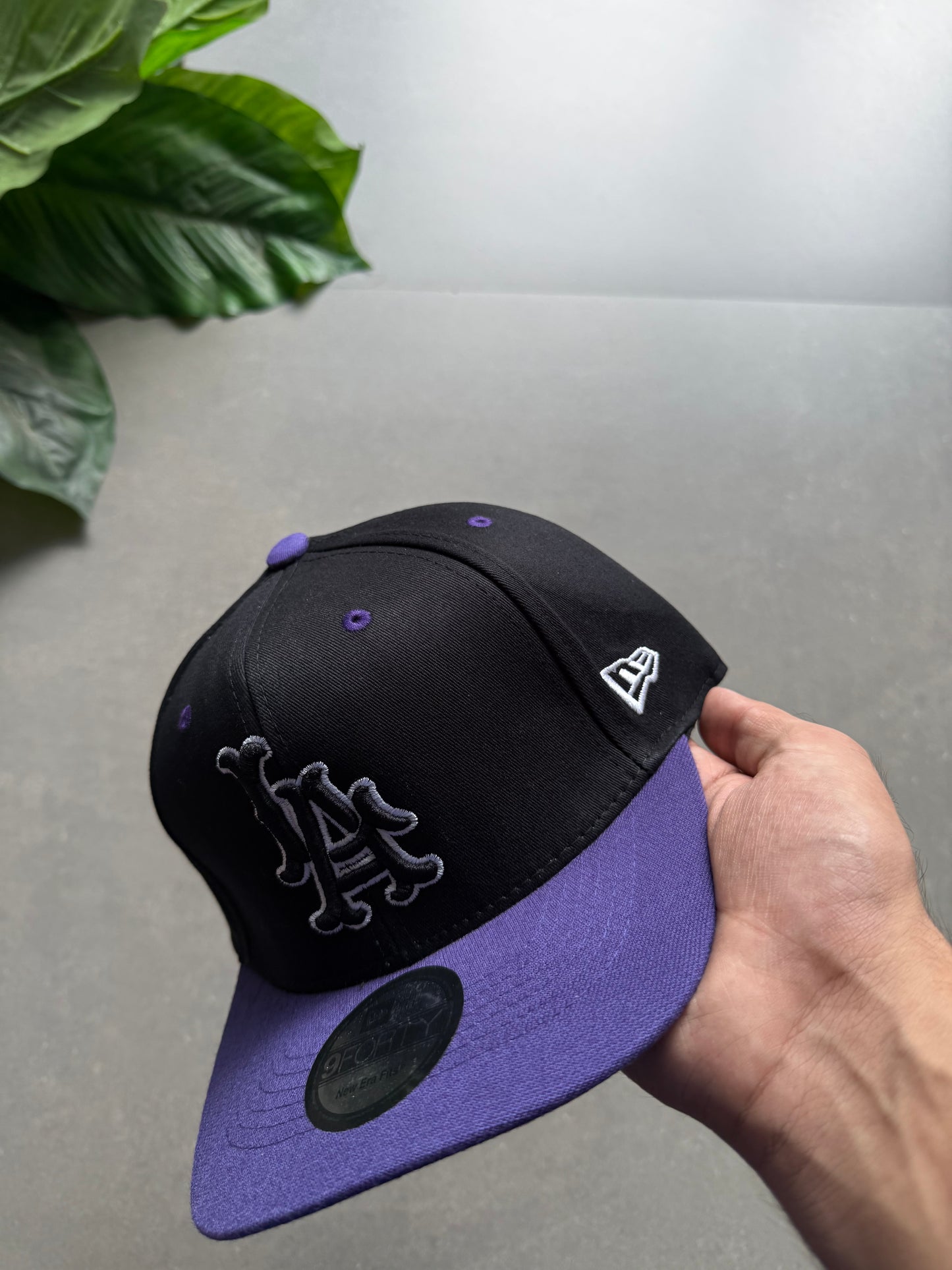 LA FITTED CAP