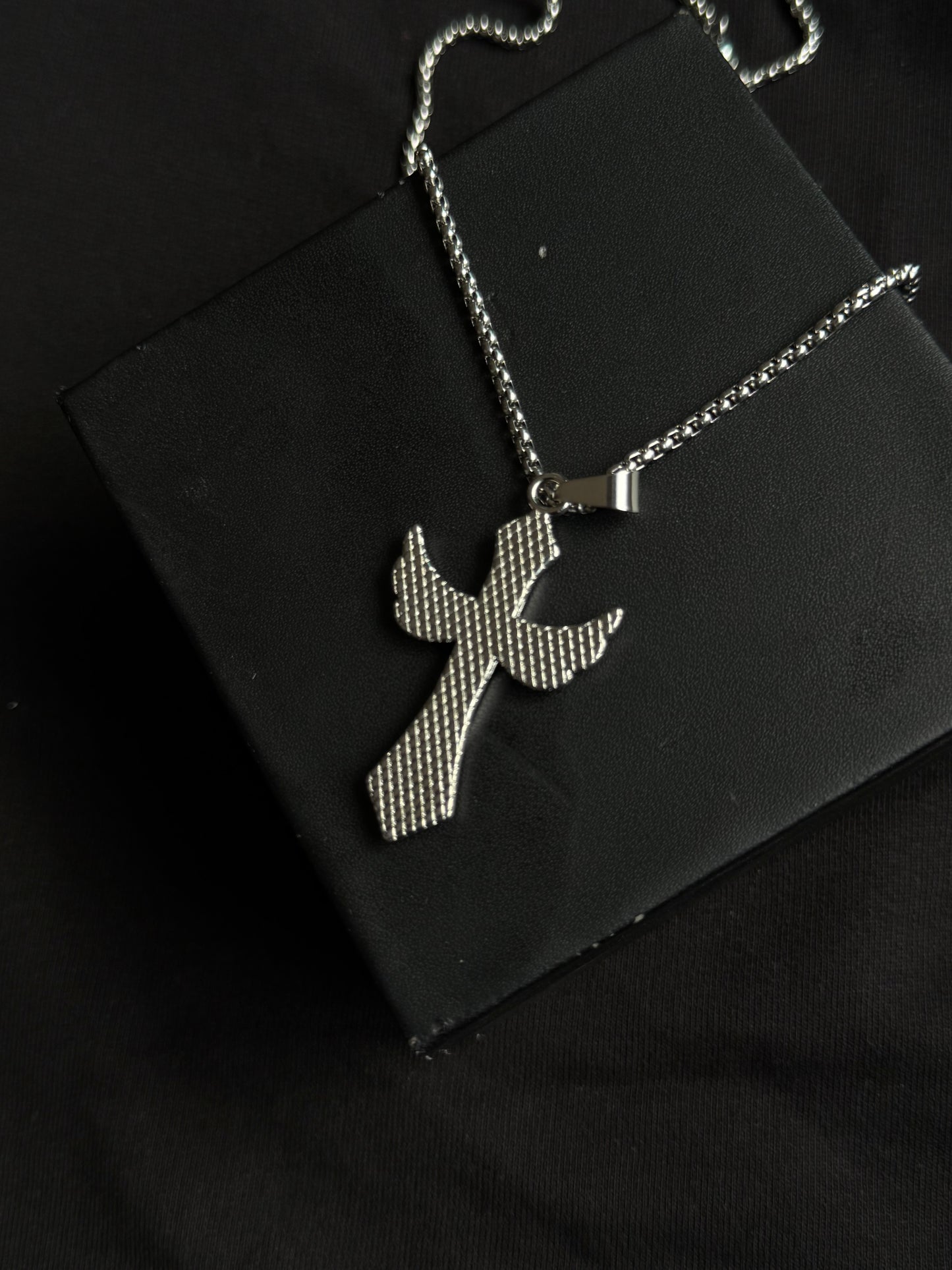 CROSS PENDANT