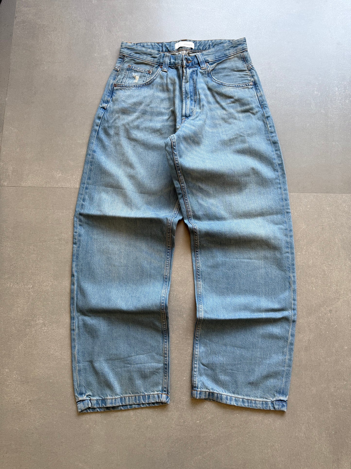 WASHED BAGGY DENIM