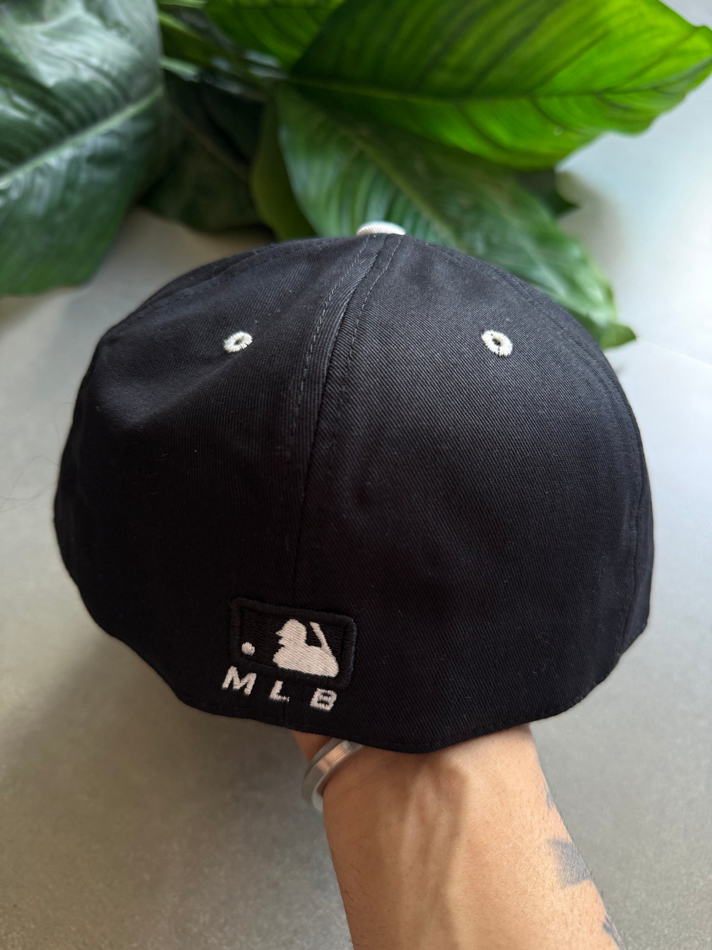 LA FITTED CAP