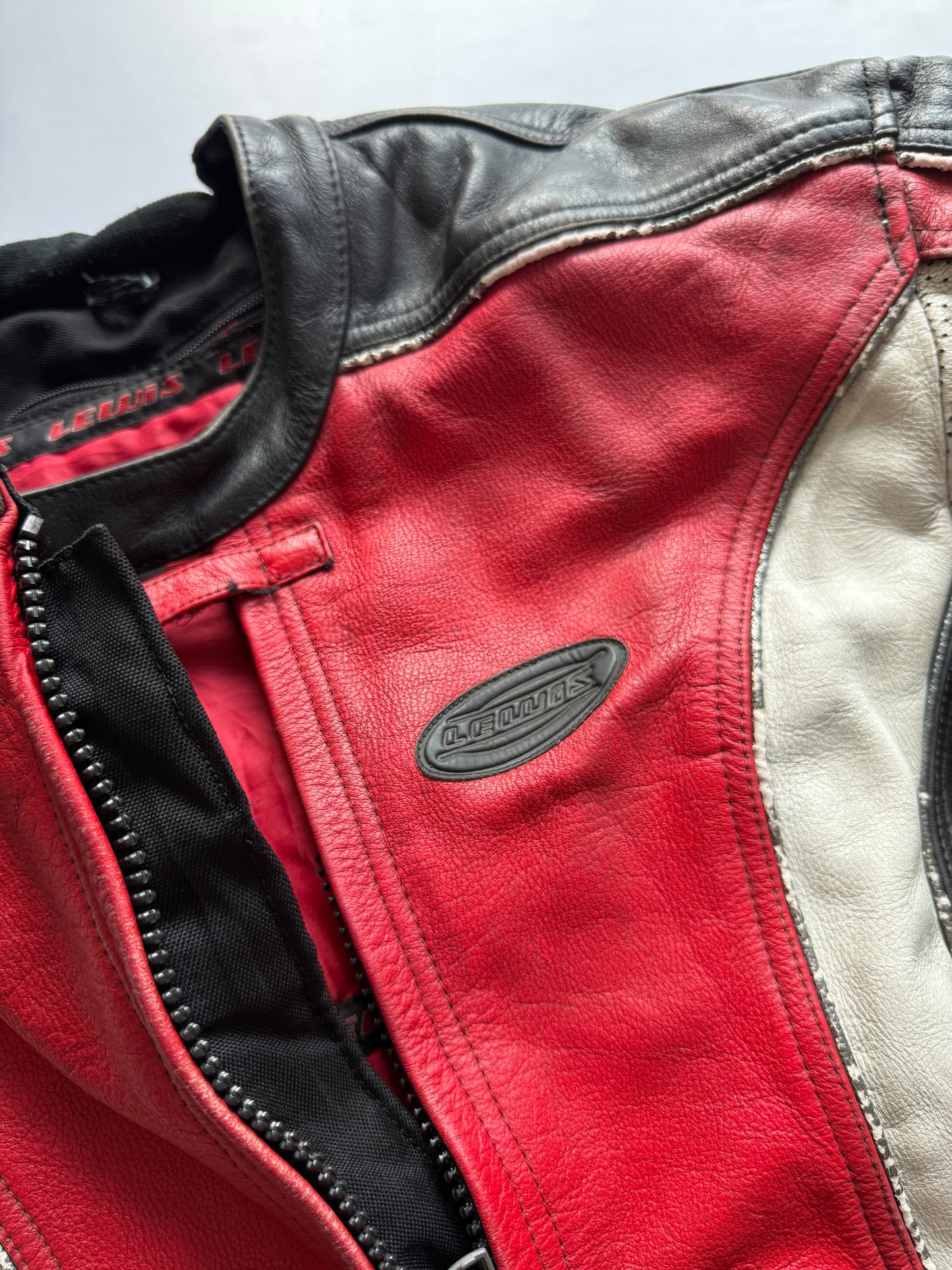 VINTAGE LEWIS ORIGINALS LEATHER BIKER JACKET 
(Rare find) (safety pads)